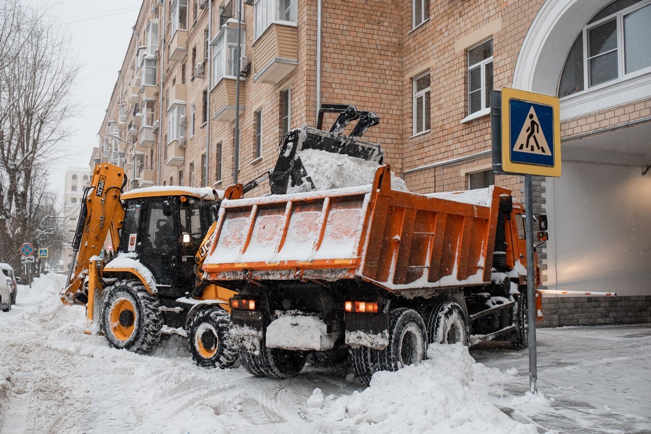 Уборка снега в Таганском районе