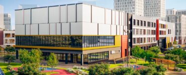Образовательный комплекс с кинотеатром строится в Коммунарке