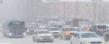 Снегопад нарушил движение автобусов в Подмосковье