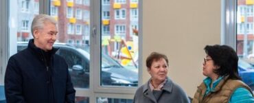 Собянин встретился с новоселами по программе реновации на западе Москвы
