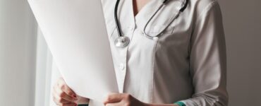 Выдачу больничных адаптируют с учетом самозанятых