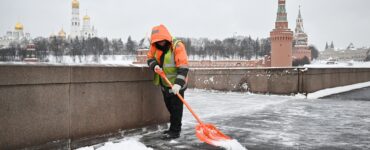 «Желтый» уровень опасности из-за гололеда объявлен в Москве до 3 марта