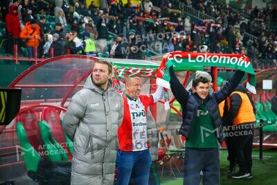 Игроки Локомотива на поле