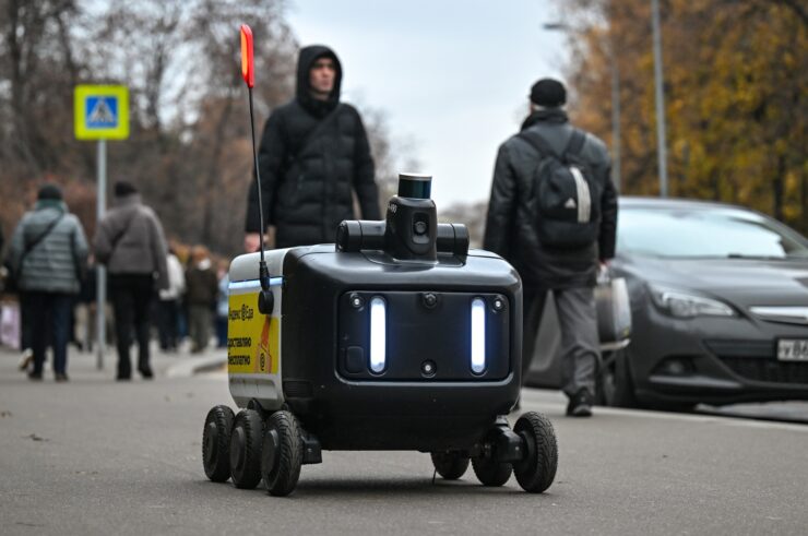 ГУ МВД по Москве: Курьеров-доставщиков могут заменить мобильными комплексами