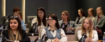 «Между нами, девочками»: Екатерина Раззакова встретилась с активистками СПК в преддверии 8 Марта  фото