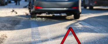 Москвич, врезавшийся в каштан на Lexus, заплатит за него более 600 тысяч рублей