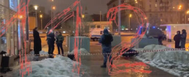 Прокуратура Москвы: Мужчина напал с ножом у станции метро «Сокол», один человек погиб