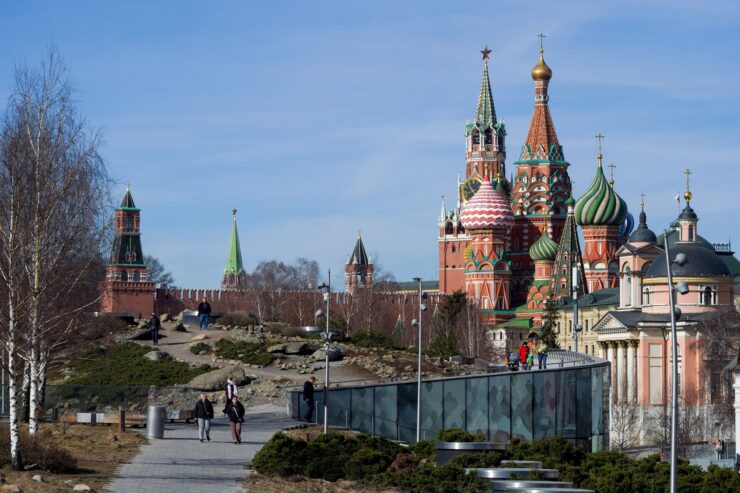 Синоптик Леус: В понедельник температура в Москве будет выше нормы