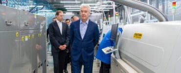 Собянин и Мантуров осмотрели строительство заводов аккумуляторных батарей