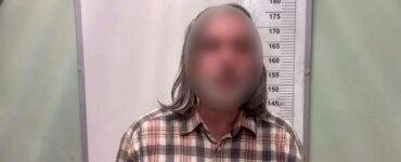 В Москве мужчина в поезде метро ударил другого по голове стеклянной бутылкой