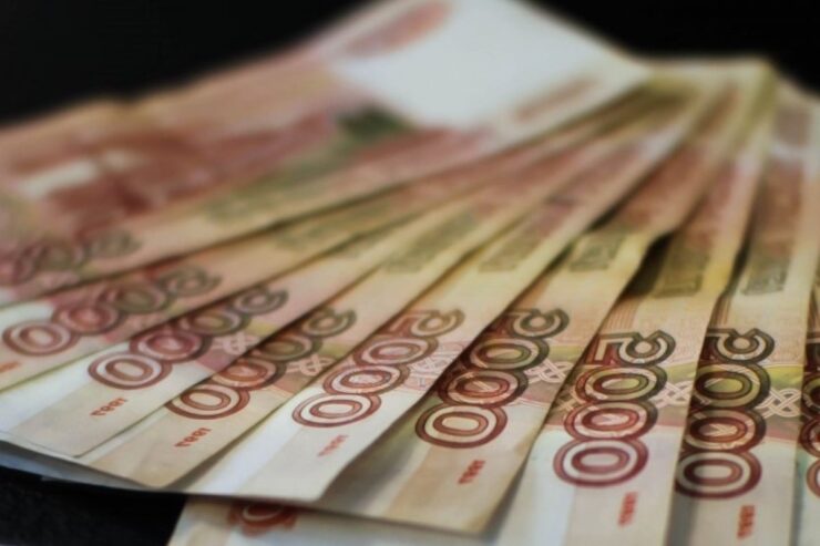 В Подмосковье лжегадалка обманула сестру участника СВО