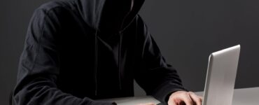Мошенники взяли на вооружение обман с борщевиком