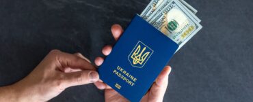Паспорт Украины назвали «клеймом раба»