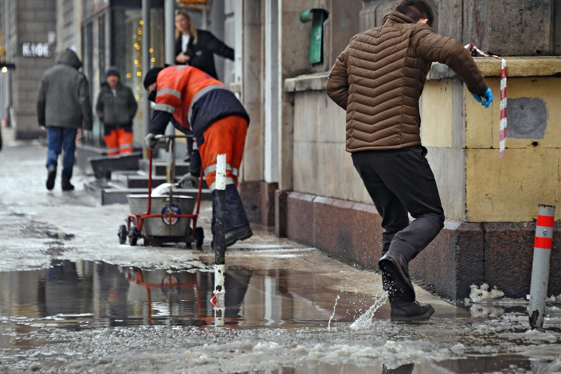 Снег в Москве