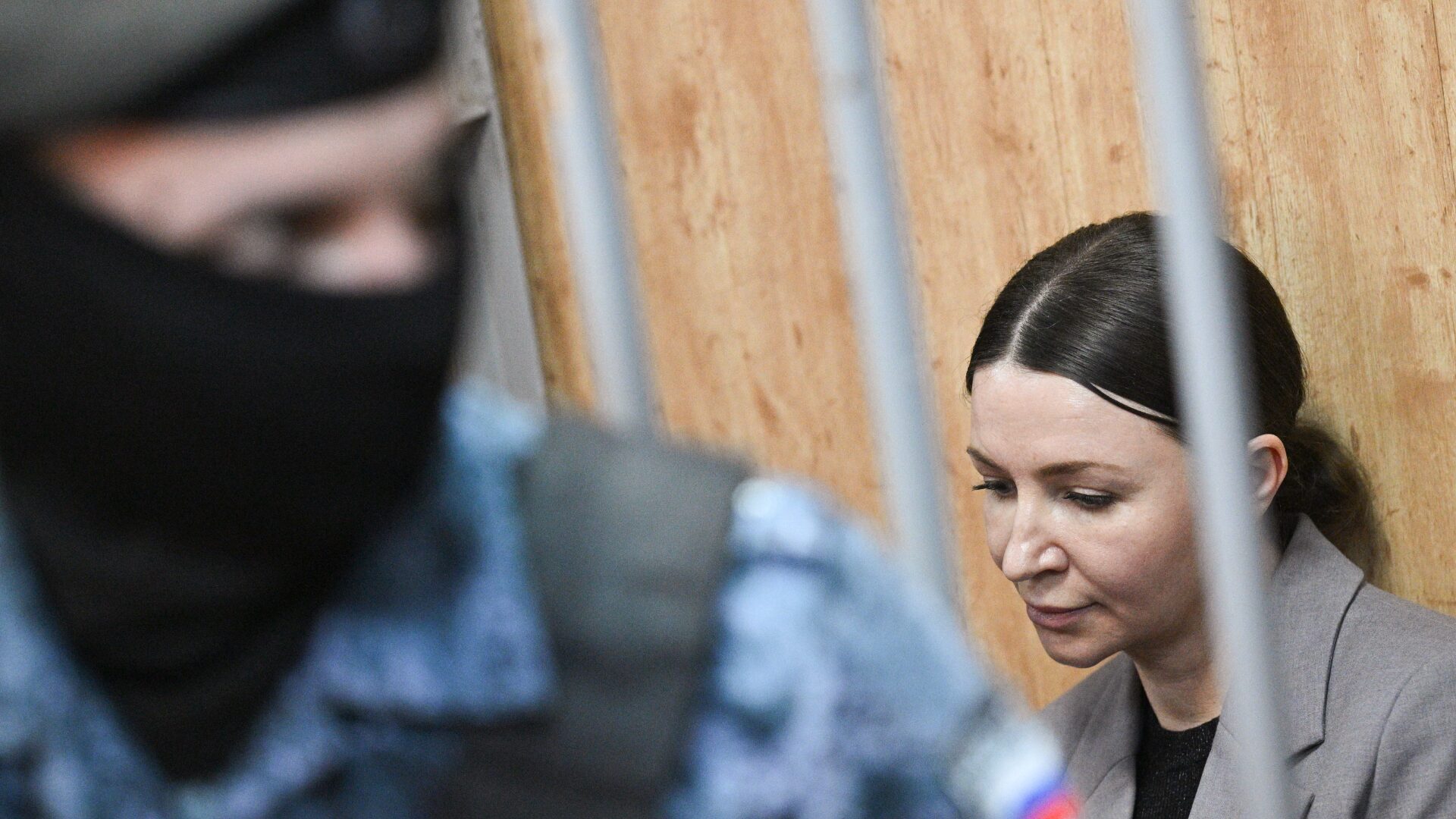 Суд взыскал деньги с руководителя фан-клуба
