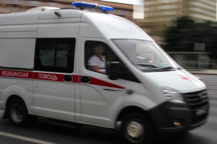 Жительницу Королева увезли в больницу после пьяной поножовщины