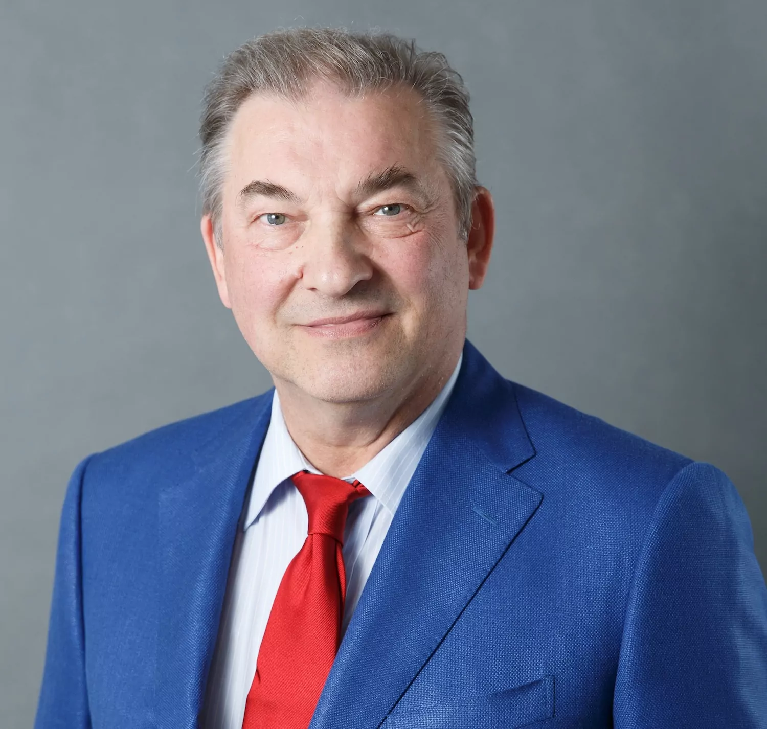 Депутат Госдумы Владислав Третьяк поздравил юных артистов Дворца «Преображенский» с Днем Победы  фото