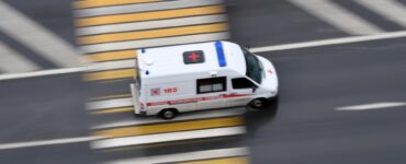Двухлетняя девочка чуть не лишилась уха из-за горячей котлеты в Москве