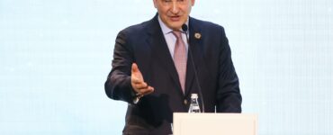Депутат Государственной думы РФ Владислав Третьяк приветствовал участников «Фестиваля болельщиков» в Преображенском  фото