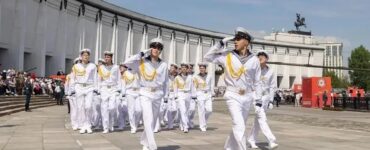 На Поклонной горе прошел традиционный парад кадетского движения «Не прервется связь поколений»  фото