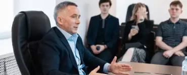 Эксперты поддержали инициативу журналиста Олега Леонова по восстановлению исторических скульптур на Большой Дмитровке  фото