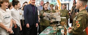 Собянин: Более 500 патриотических клубов работает в колледжах и школах Москвы
