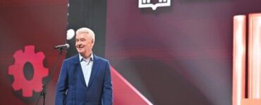 Собянин поздравил московского школьника с победой на Азиатской физической олимпиаде