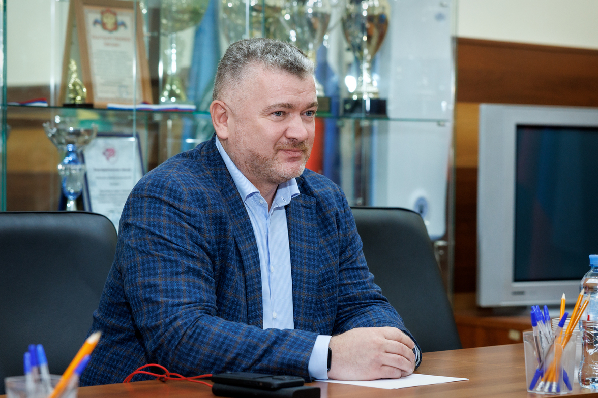 Студенческие активисты Центра развития приняли участие в фестивале ГТО на стадионе «Москвич»  фото