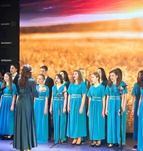Светлана Разворотнева отметила вклад творческих коллективов юга Москвы в развитие детского и юношеского искусства  фото