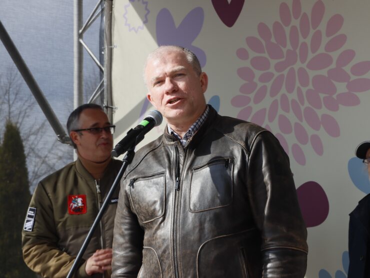 Участник СВО Александр Шелковой поздравил жителей Алтуфьевского района с Днём Победы и с Днем герба и флага Москвы