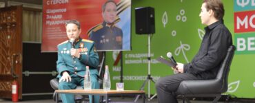 Участник СВО Эльдар Шарипов рассказал о поддержке бойцов и ветеранов спецоперации на встрече «Диалог с героем»  фото