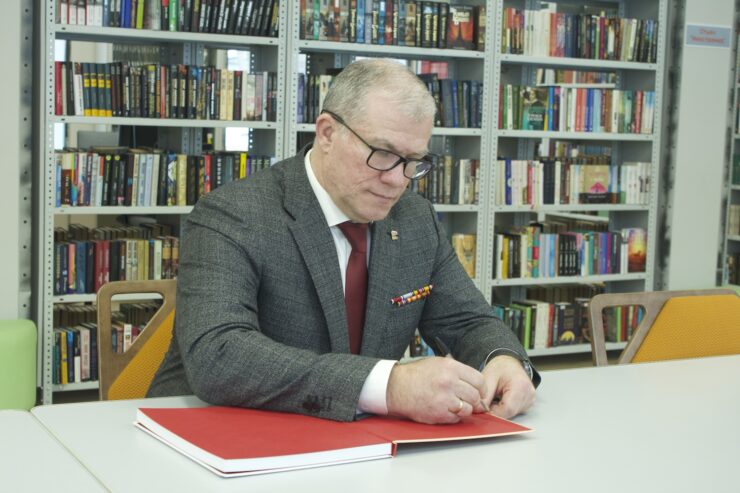 Участник СВО Александр Шелковой пригласил москвичей на выставку фронтовых писем в Историческом музее  фото