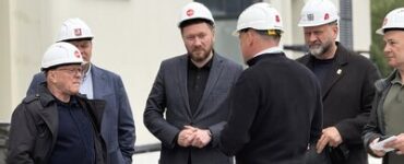 Депутат ГД Саблин проверил оснащение медоборудованием поликлиники в Коммунарке