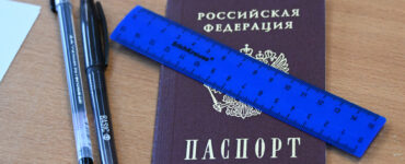 Министр просвещения Кравцов поздравил сдавшую ЕГЭ на 500 баллов москвичку