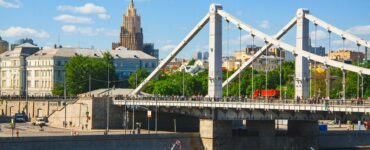 На фоне жары в столице в дневные часы усилили патрулирование Москвы-реки