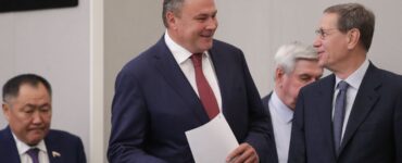 Петр Толстой поздравил социальных работников ЮВАО с профессиональным праздником