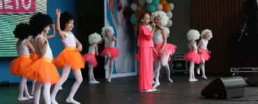 Евгений Андриенко посетил праздник в честь Дня защиты детей в Ново-Переделкино  фото