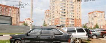 Сотрудники МАДИ выявили почти на 60% меньше случаев парковки на газоне с января