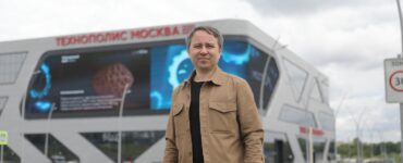 Участник СВО Эльдар Шарипов посетил Федеральный центр беспилотных авиационных систем в индустриальном парке «Руднево»  фото