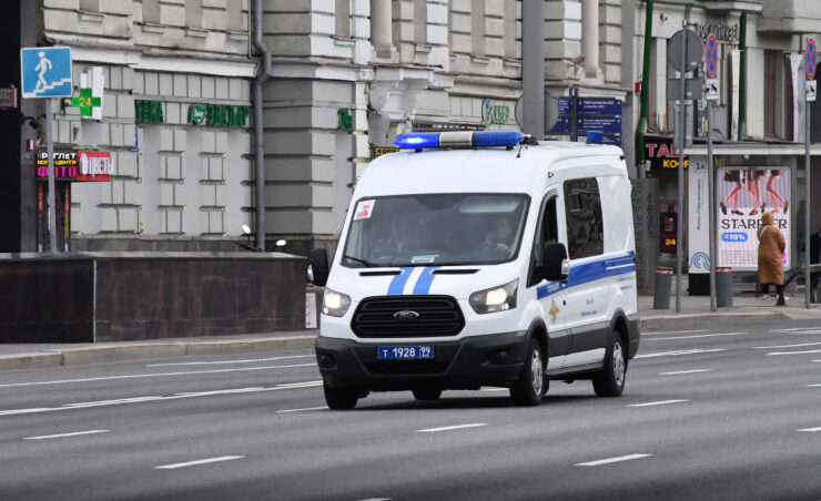 В Химках мужчина украл 1 млн рублей, забытый пенсионером в отделении банка