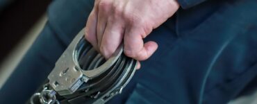 В Москве задержали двух подозреваемых в разбойном нападении на букмекерский клуб