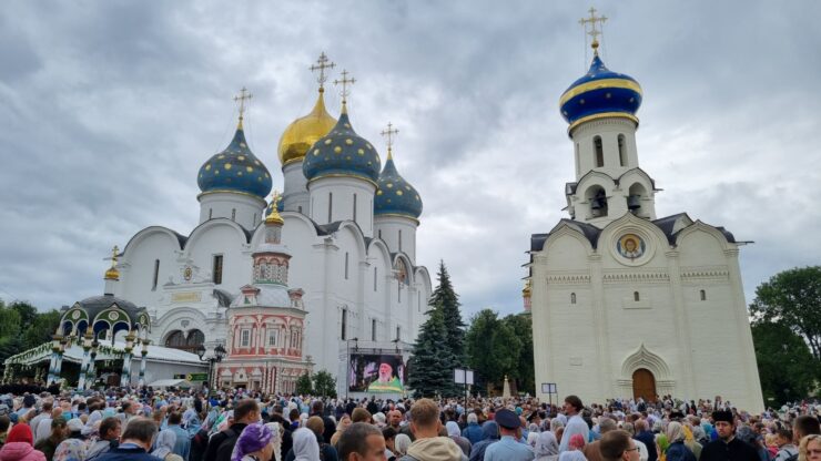 В Сергиевом Посаде начали выдавать паспорта туристов