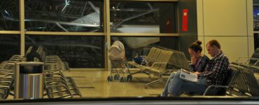 В аэропортах Внуково и Домодедово ввели ограничения на полеты