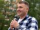 Ветеран СВО Эдуард Шонов поприветствовал участников открытого турнира по лазертагу в Некрасовке  фото