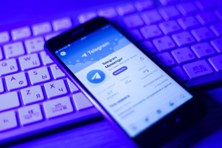 Блогер назвал Telegram далеко не единственной площадкой для вербовки
