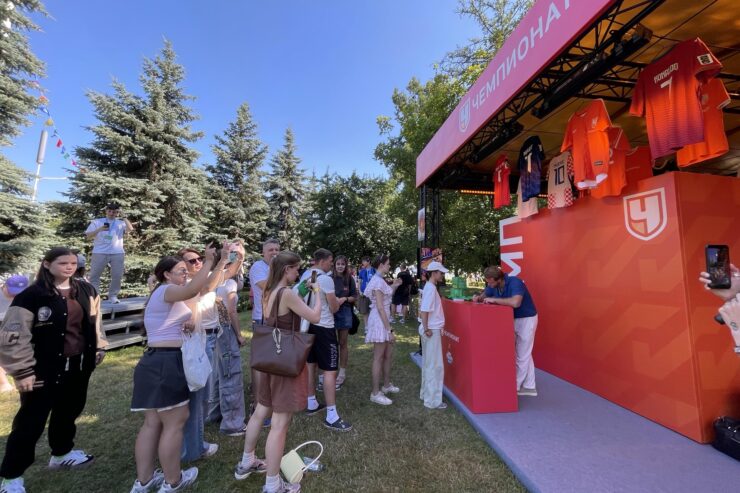 «Чемпионат» собрал культовых спортсменов в студии на VK Fest 2026