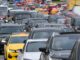 Дептранс Москвы призвал не оставлять детей и животных в машине в жаркую погоду