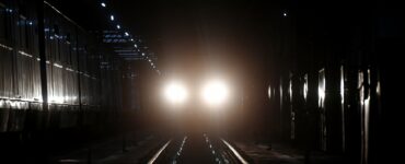 МВД: Задержан 19-летний москвич, перепрыгнувший на велосипеде пути метро