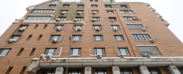 Mash: Лурье продаст бывшую квартиру Долиной в Хамовниках за 200 млн руб.