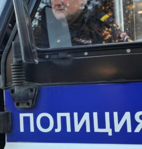 Москвичка передала мошенникам деньги в коробке с подписью «Подарок от бабули»